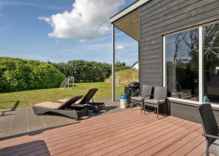 Holiday home Siegfried - 500m From The Sea By Interhome *