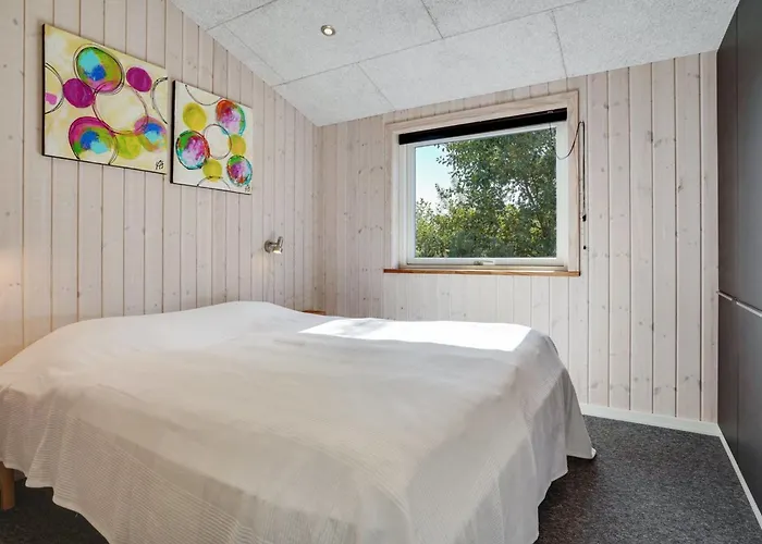 Holiday home Siegfried - 500m From The Sea By Interhome *